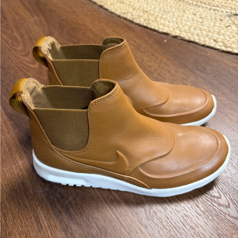 Nike Air Max Thea Mid Womens Chelsea Sneaker Boots Brown women’s 8.5 new